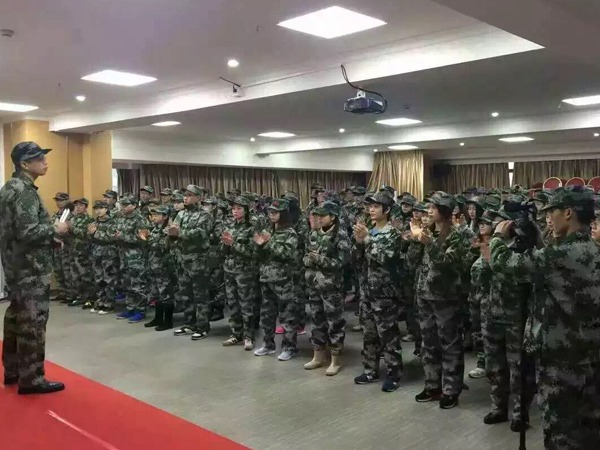 bb贝博Ballbet团队拓展训练